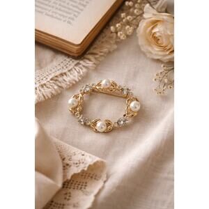 Vintage Pearl & Rhinestone Wreath Brooch | Gold Tone Elegant Bridal Pin